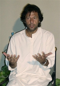 capt3f88153a2dea4b18a1f5a33e9812b3c1pakistan_imran_khan_dgk101.jpg